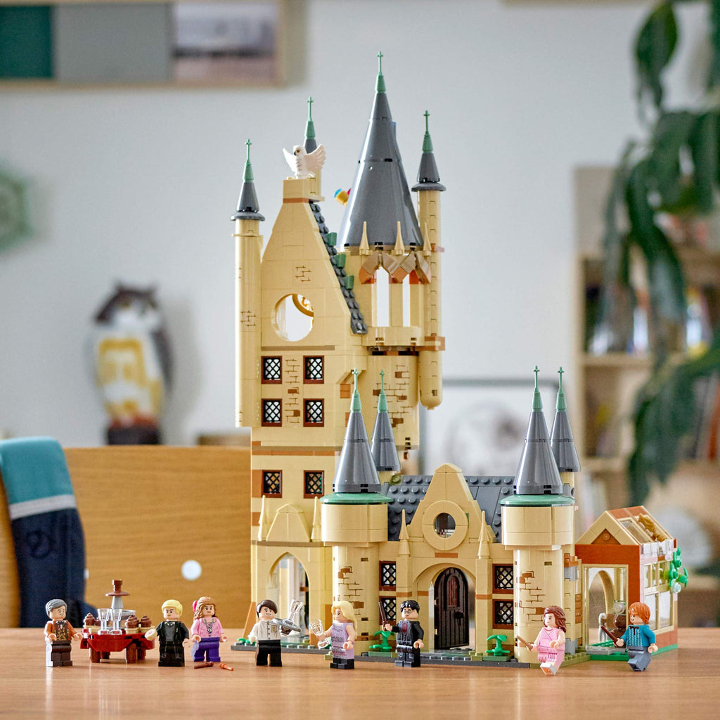 Castle Toy Playset with 8 Character Minifigures T918644